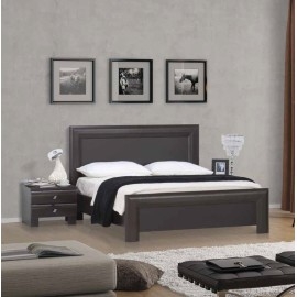 חדר שינה הכולל מיטה זוגית שידה קומודה וטואלט דגם יהלום